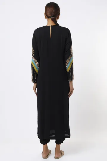 Black Embroidered Kurta Set image 2