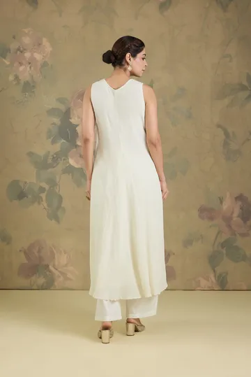 Flared Kurta Set In Chinon Cotton With Handwork image 2