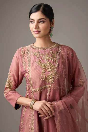 Pink Tissue Dori Hand Embroidered Kurta Set image 4